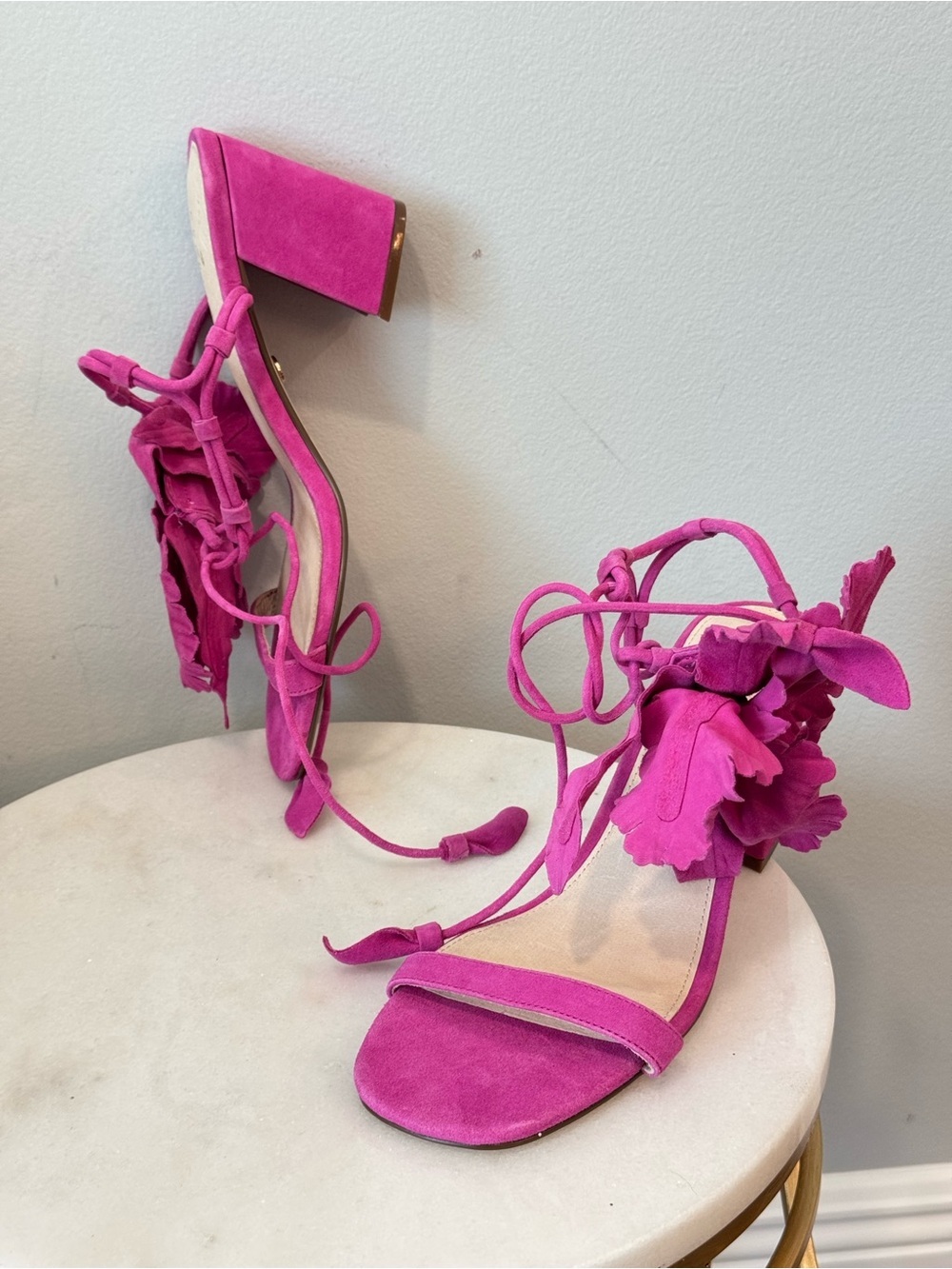 CECILIA NEW YORK Hot Pink Suede Ruffle Lace-Up Block Heel Sandals Sz 10